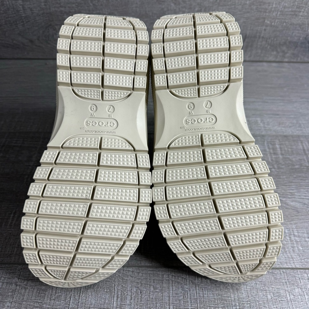 Brand New Crocs Mega Crush Bone Off White Platform chunky Sandals - Size 9 NWT - Picture 6 of 7